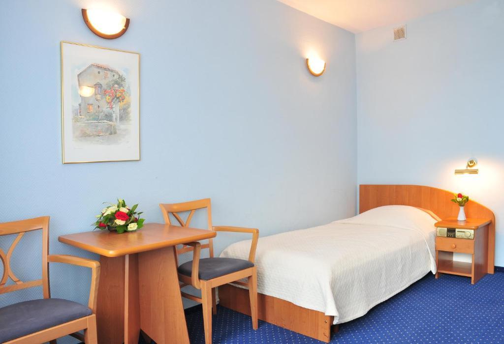 Hotel Wodnik Slok Rum bild